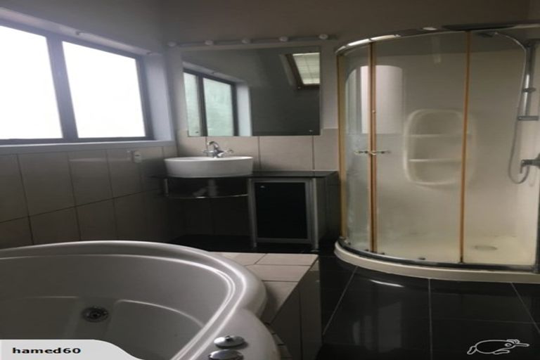 Photo of property in 8 Claret Place, Henderson, Auckland, 0612