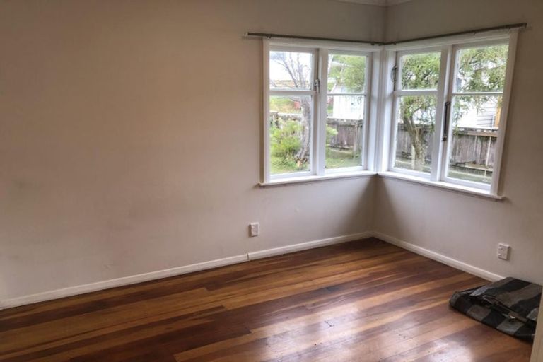 Photo of property in 109 Main Road, Wainuiomata, Lower Hutt, 5014