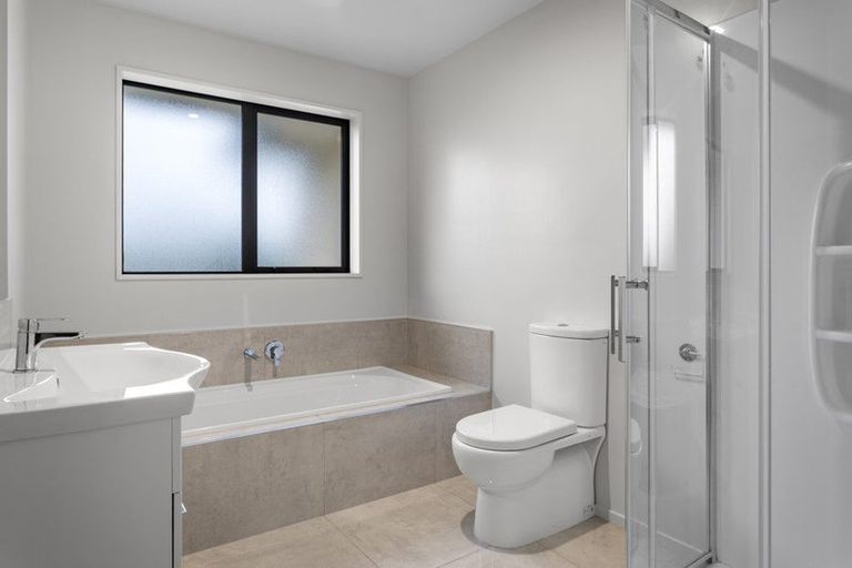 Photo of property in 33 Fearne Drive, Woodend, 7610