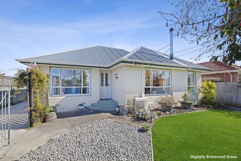 Photo of property in 3 Wallace Street, Bryndwr, Christchurch, 8053