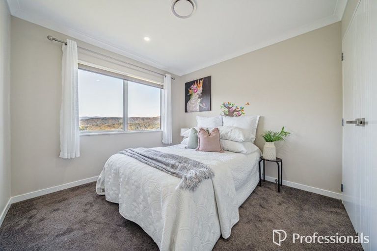 Photo of property in 17 Lindis Lane, Kelson, Lower Hutt, 5010