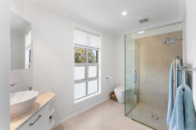 Photo of property in 35 Kotare Street, Hilltop, Taupo, 3330