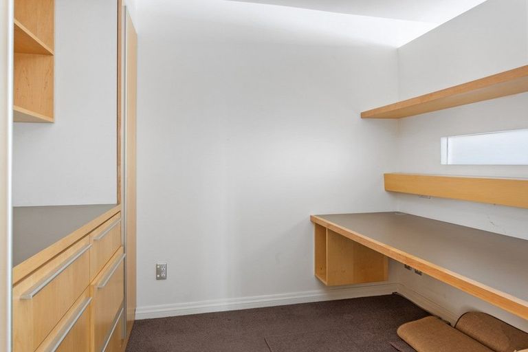 Photo of property in Regent Courts, 12/75 Gloucester Street, Christchurch Central, Christchurch, 8013