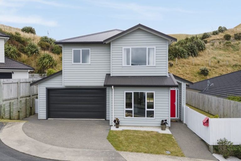 Photo of property in 17 Bickerton Rise, Churton Park, Wellington, 6037