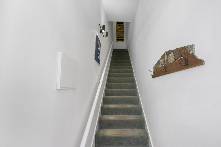 Photo of property in Courtenay Mews Apartments, 18/14u Alpha Street, Te Aro, Wellington, 6011