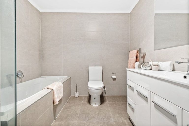 Photo of property in 11 Kauri Drive, Takanini, 2112