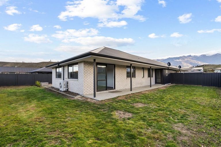 Photo of property in 34b Stratford Drive, Mount Pisa, Cromwell, 9383