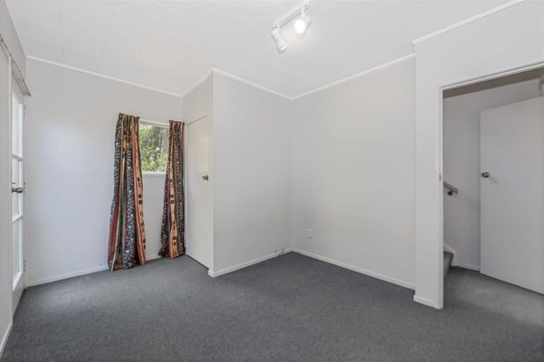 Photo of property in 12 Kauri Road, Stanmore Bay, Whangaparaoa, 0932