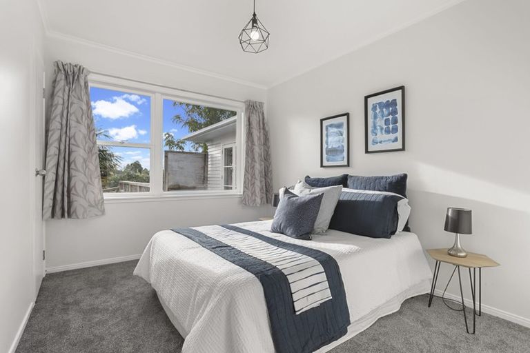Photo of property in 217 Glengarry Road, Glen Eden, Auckland, 0602