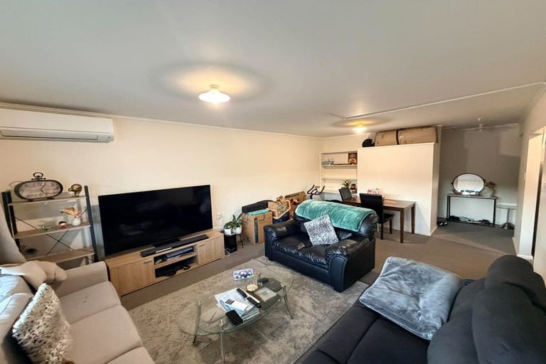 Photo of property in 95 Farmer Crescent, Taita, Lower Hutt, 5011