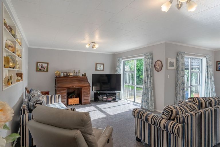 Photo of property in 16 Easton Way, Levin, 5510