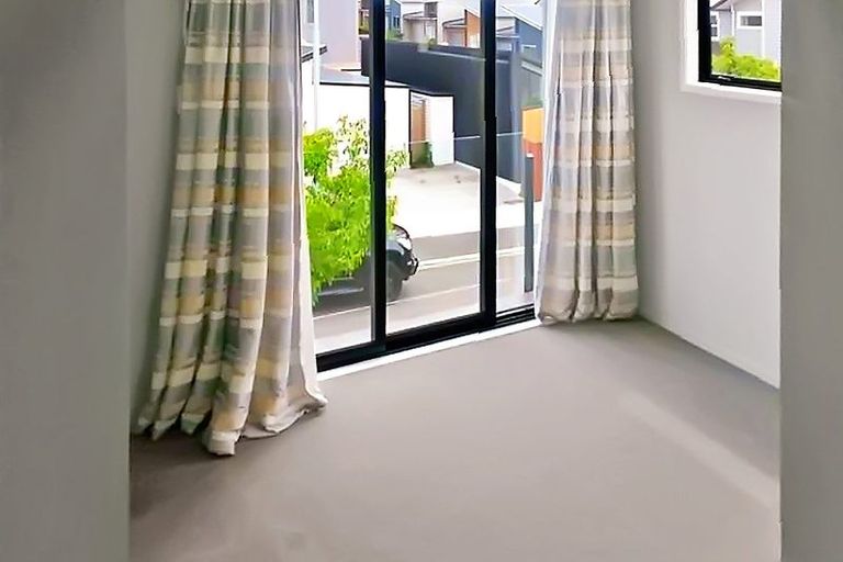 Photo of property in 7 Station Street, Hobsonville, Auckland, 0616
