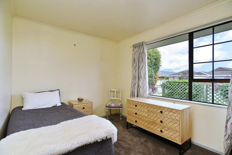 Photo of property in 18 Harrall Place, Kaiapoi, 7630