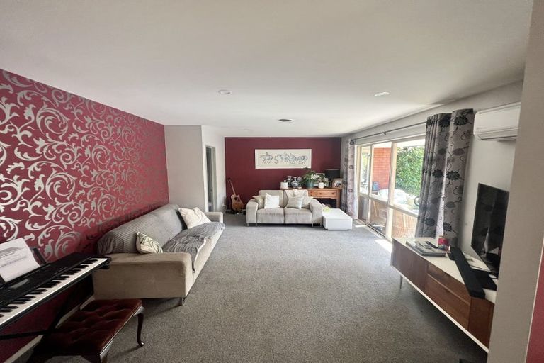 Photo of property in 19 Lindores Street, Addington, Christchurch, 8024