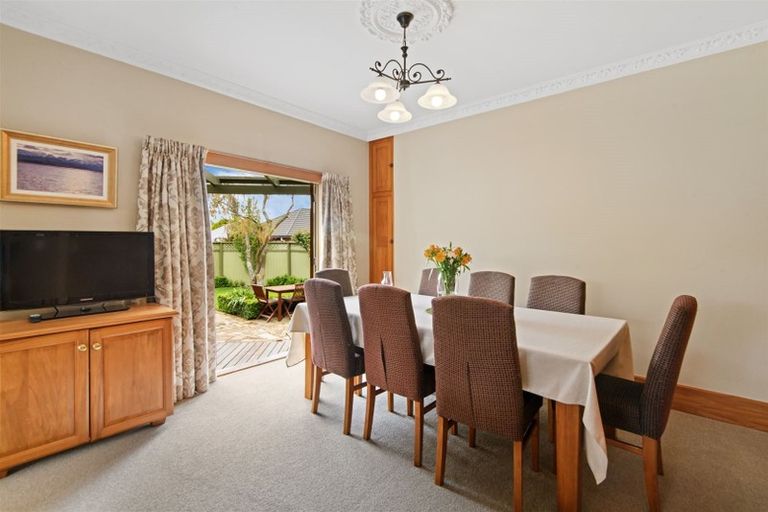 Photo of property in 173 Centaurus Road, Saint Martins, Christchurch, 8022