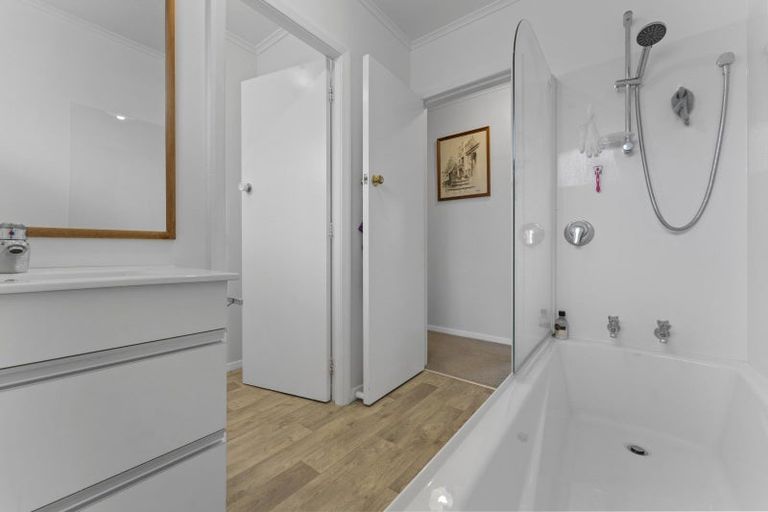 Photo of property in 104 Milson Line, Milson, Palmerston North, 4414