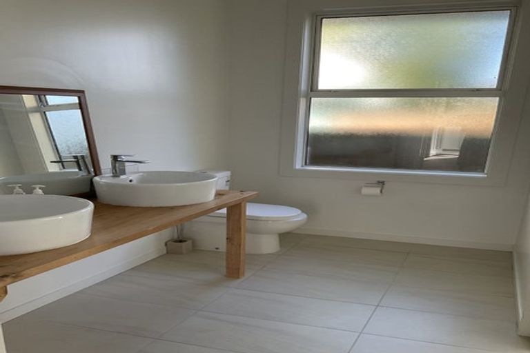 Photo of property in 102 Stapletons Road, Richmond, Christchurch, 8013