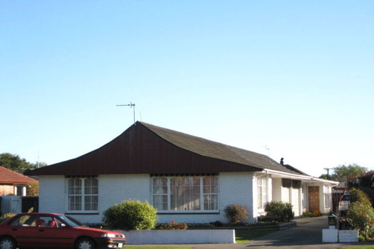 Photo of property in 2/203 Main North Road, Redwood, Christchurch, 8051