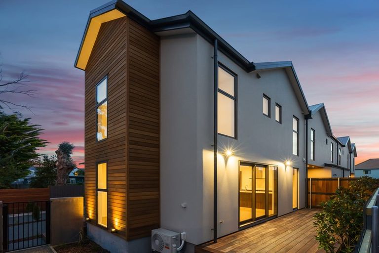 Photo of property in 525b Manchester Street, St Albans, Christchurch, 8014