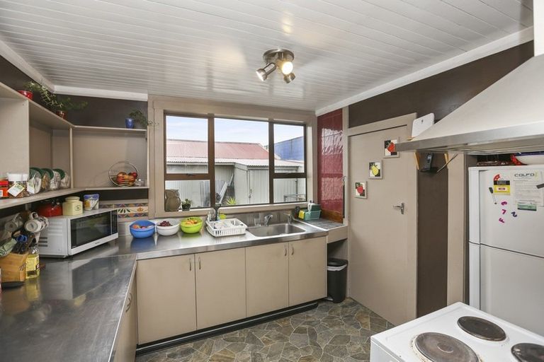 Photo of property in 142 Juliet Street, Stratford, 4332