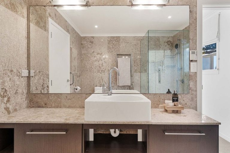Photo of property in 91 Marine Parade, Mount Maunganui, 3116