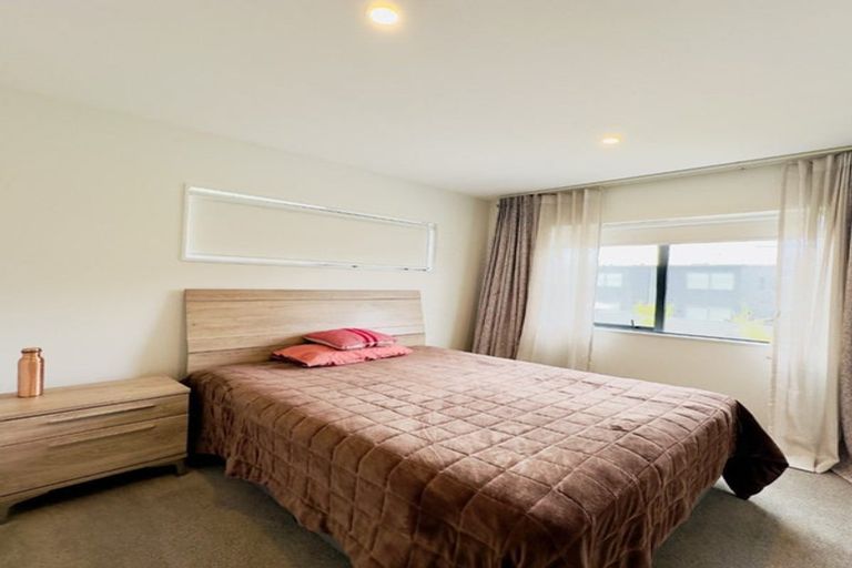 Photo of property in 6 Aquamarine Road, Rosehill, Papakura, 2113
