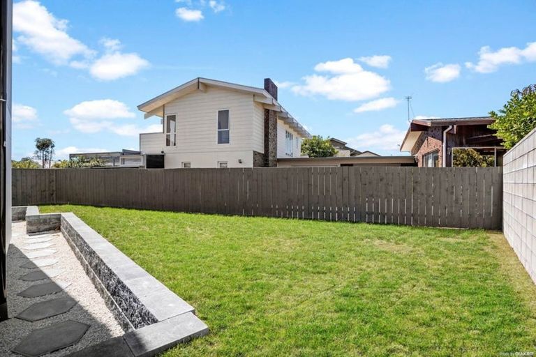 Photo of property in 4b The Parade, Bucklands Beach, Auckland, 2012