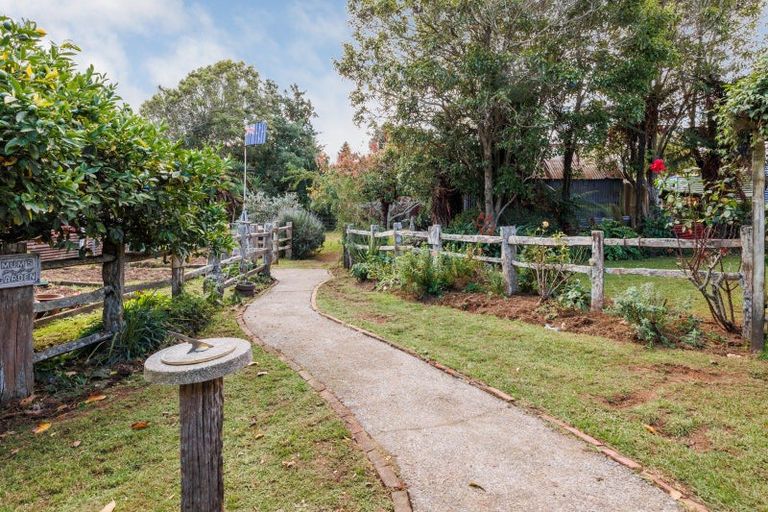 Photo of property in 6 Edwards Street, Kimbolton, Feilding, 4777