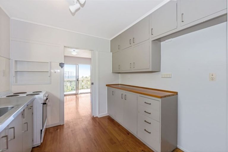 Photo of property in 12 Kauri Road, Stanmore Bay, Whangaparaoa, 0932