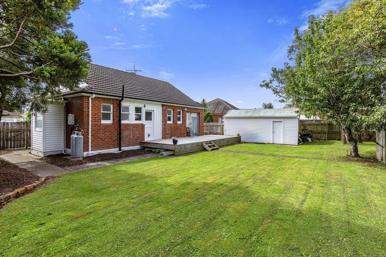 Photo of property in 114 Judd Crescent, Naenae, Lower Hutt, 5011