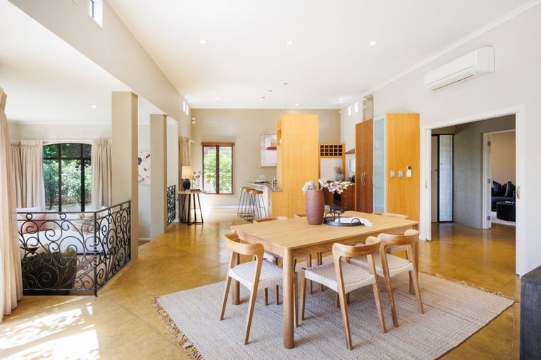 Photo of property in 3 The Oaks, Awapuni, Palmerston North, 4412