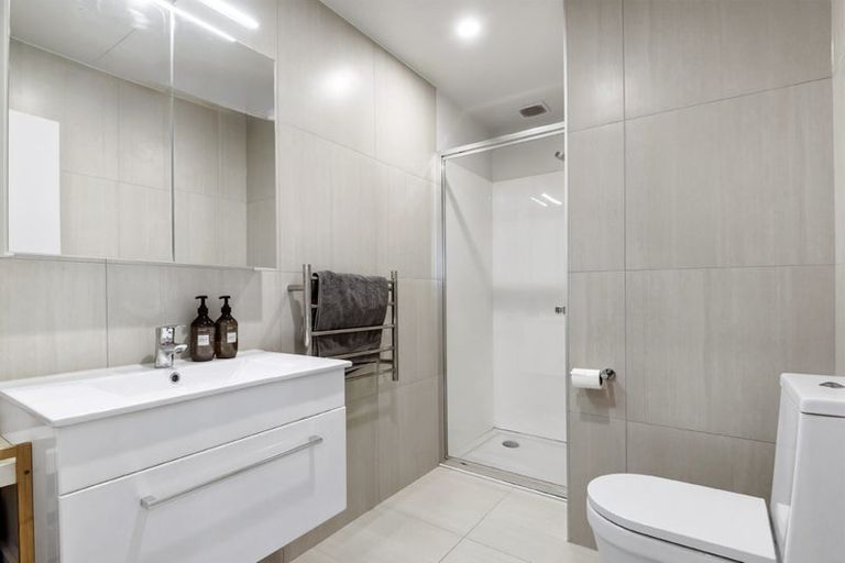 Photo of property in 109/165 Lake Road, Northcote, Auckland, 0627
