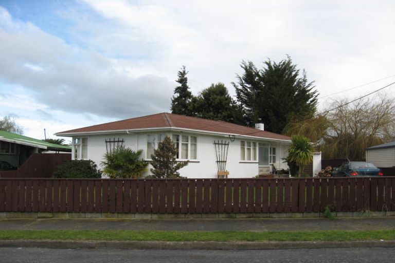 Photo of property in 2a Jones Place, Masterton, 5810