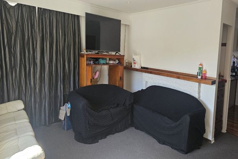 Photo of property in 87 Bell Street, Tawa, Wellington, 5028