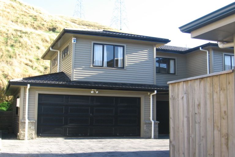 Photo of property in 67 Amesbury Drive, Churton Park, Wellington, 6037