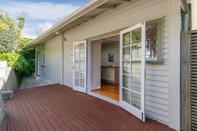 Photo of property in 25 Rangoon Street, Khandallah, Wellington, 6035