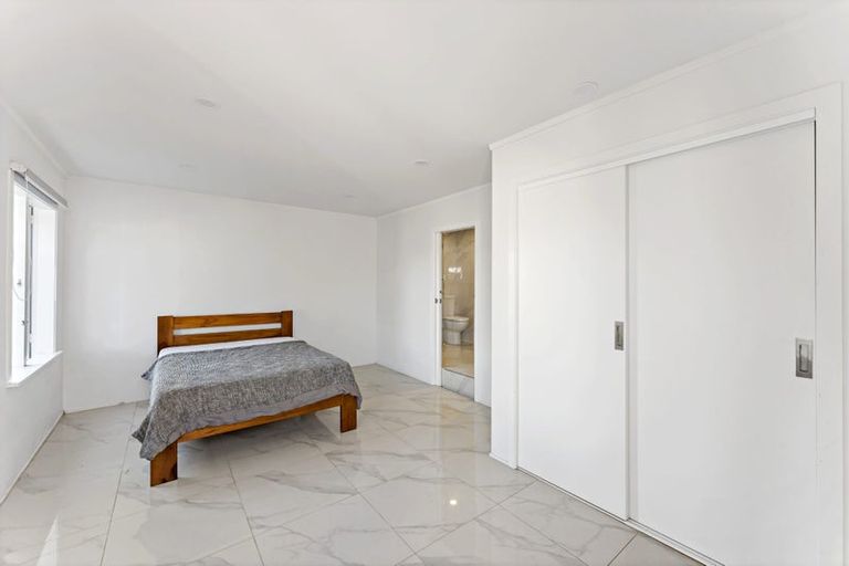 Photo of property in 29 Glamorgan Drive, Torbay, Auckland, 0630