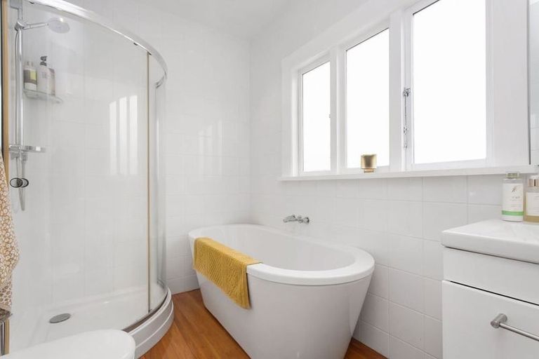 Photo of property in 124 Chapter Street, St Albans, Christchurch, 8052