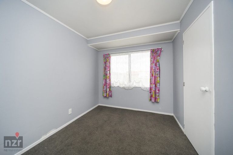 Photo of property in 146 Hillcrest Drive, Kelvin Grove, Palmerston North, 4414