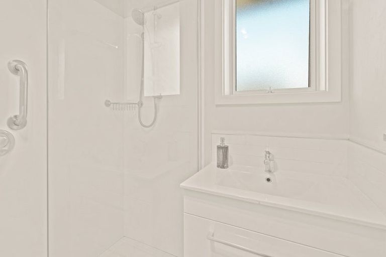 Photo of property in 24 Fern Drive, Halswell, Christchurch, 8025