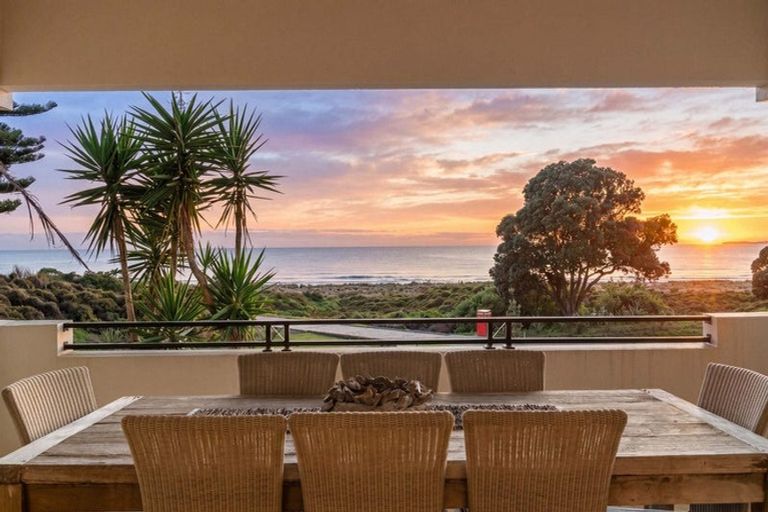 Photo of property in 91 Marine Parade, Mount Maunganui, 3116