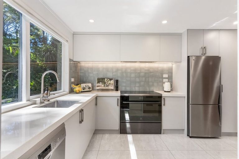 Photo of property in 25a Moore Street, Hillcrest, Auckland, 0627