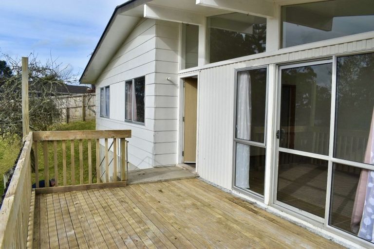 Photo of property in 3 Garton Drive, Massey, Auckland, 0614