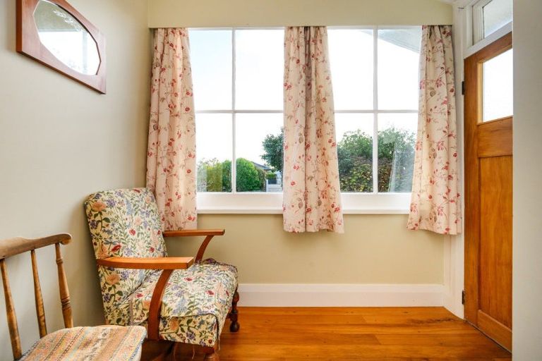 Photo of property in 38 Manson Street, Terrace End, Palmerston North, 4410