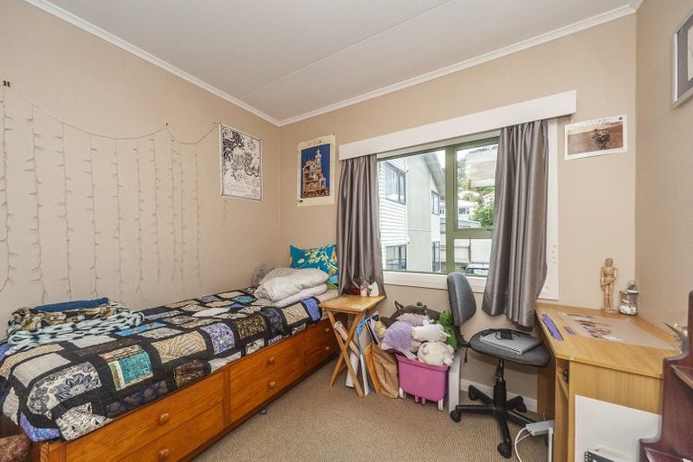 Photo of property in 20 Tamar Street, Island Bay, Wellington, 6023
