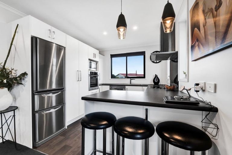 Photo of property in 14a Rosalind Street, Stratford, 4332