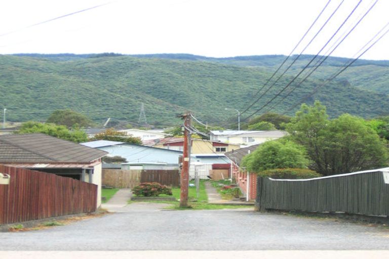 Photo of property in 1/31 Hillside Drive, Maoribank, Upper Hutt, 5018