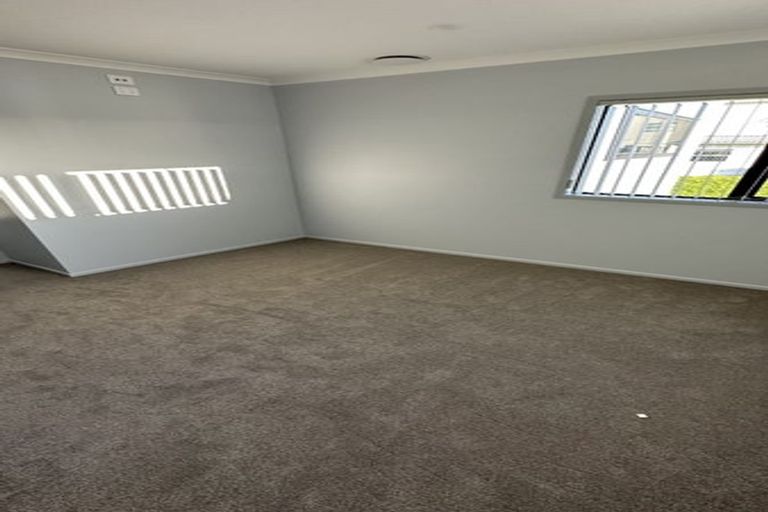 Photo of property in 6 Ambedkar Way, Pukekohe, 2120