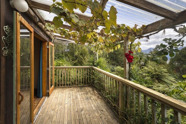 Photo of property in 42 Gibbs Road, Collingwood, 7073