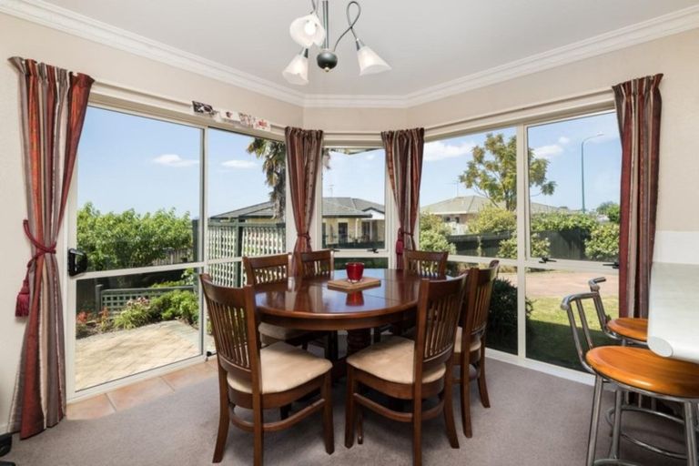 Photo of property in 27 Mahonia Place, Pyes Pa, Tauranga, 3112